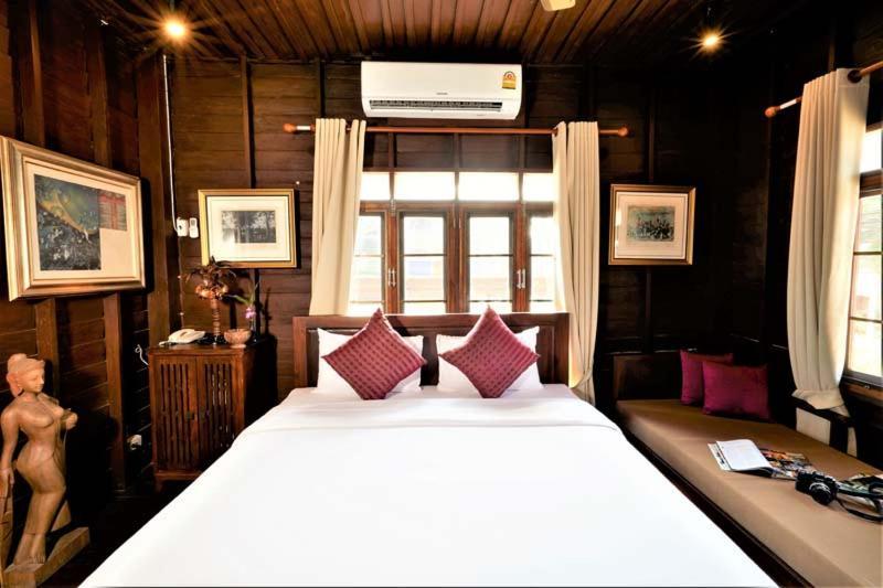 Lilu Pai Hotel Ngoại thất bức ảnh