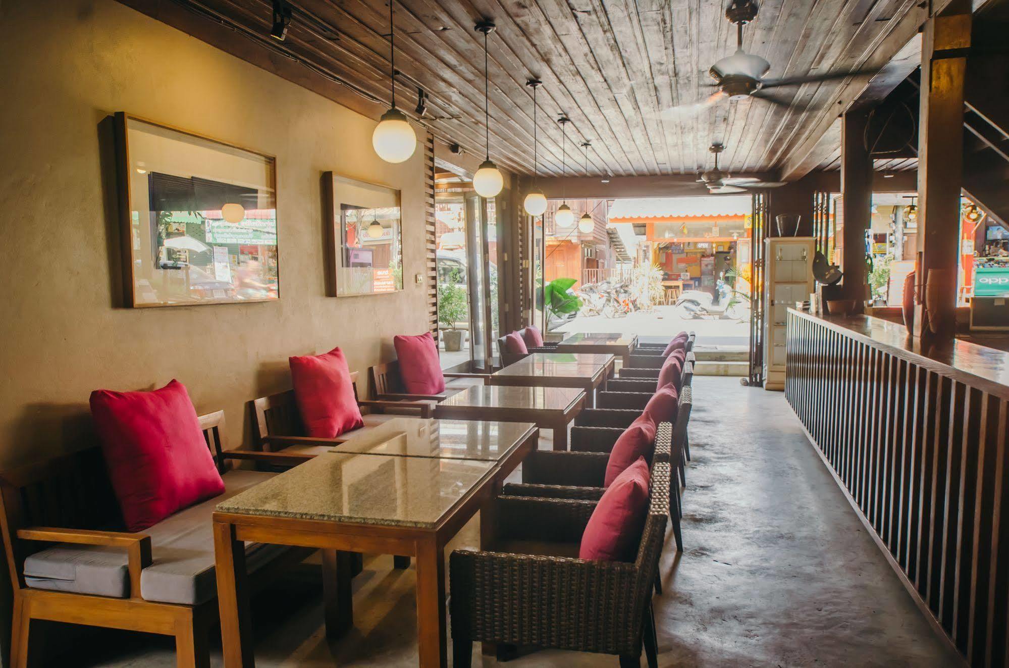 Lilu Pai Hotel Ngoại thất bức ảnh