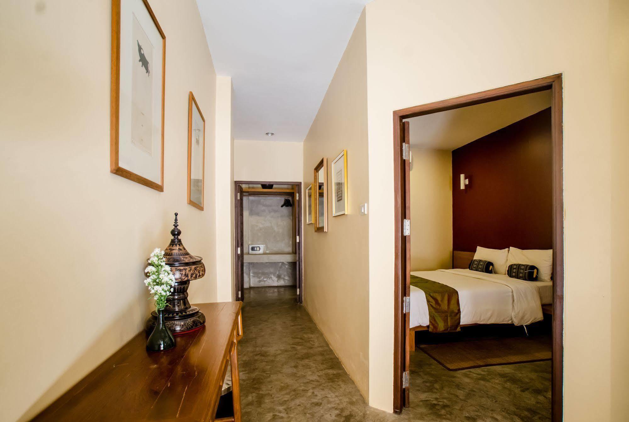 Lilu Pai Hotel Ngoại thất bức ảnh