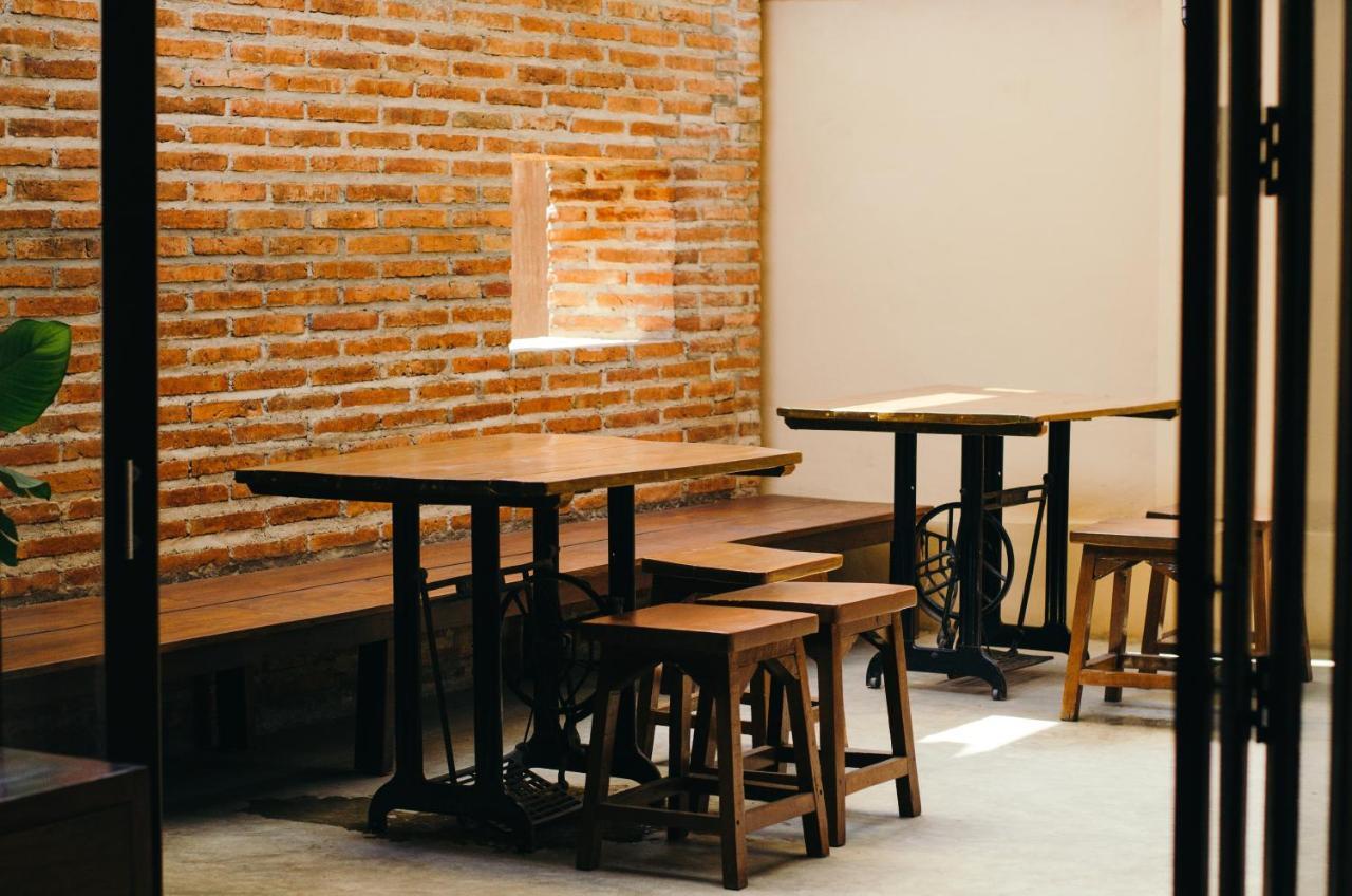 Lilu Pai Hotel Ngoại thất bức ảnh